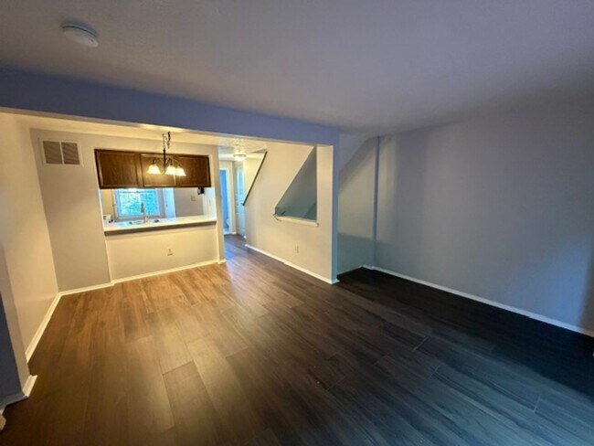 Photo - Beautiful Townhouse for Rent