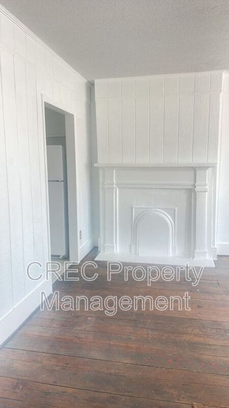 Photo - 293 King St Unit 4