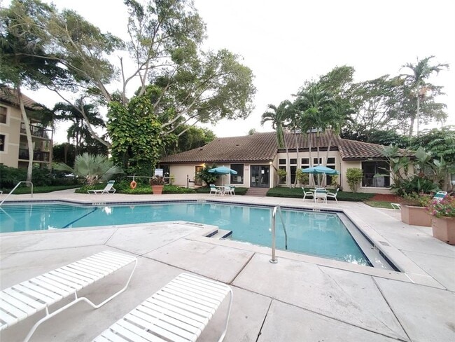 Photo - 4581 W McNab Rd