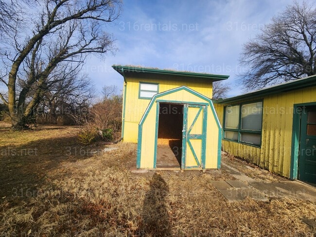 Photo - $1,795 - 3 bedroom/ 2 bathroom Single Family Home **COMING SOON**