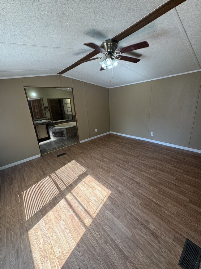 Photo - 1416 Stamps St Casa