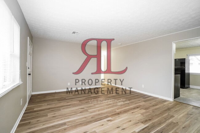 Photo - 1951 Riverdale Rd