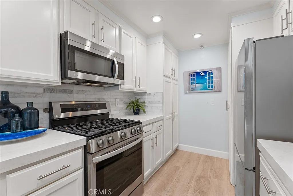 Photo - 260 Cagney Ln