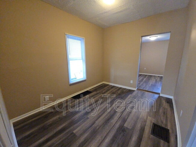 Photo - 1503 Smith Ave