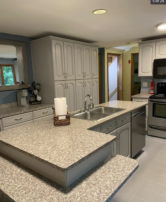 Photo - 47 Pine Knoll Rd