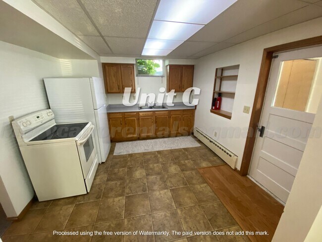 Photo - 104 9th Ave SE Apartments Unit C