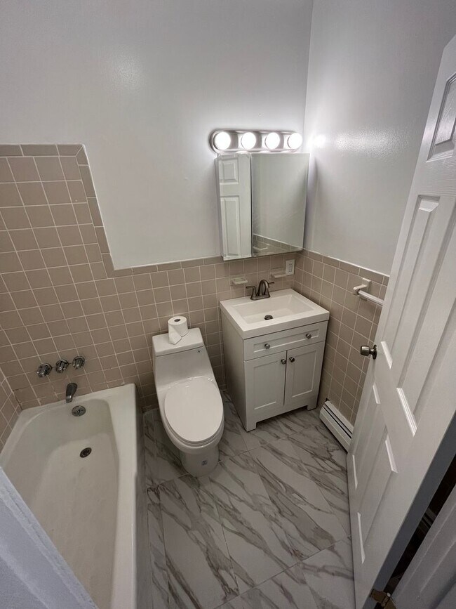 294 Mill Street Apartment Unit 4 Poughkeepsie, NY