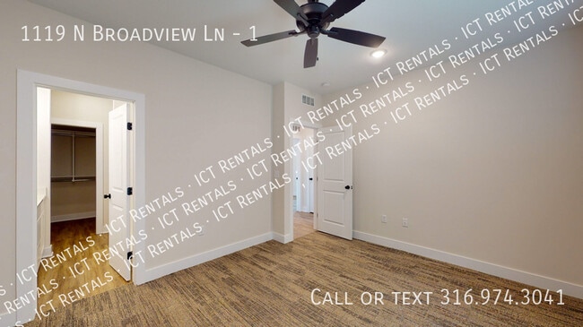Photo - 1119 N Broadview Ln