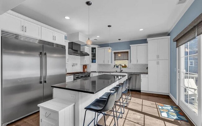 Photo - 16 E Church St