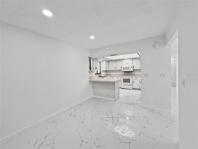 Photo - 2101 Hibiscus Rd