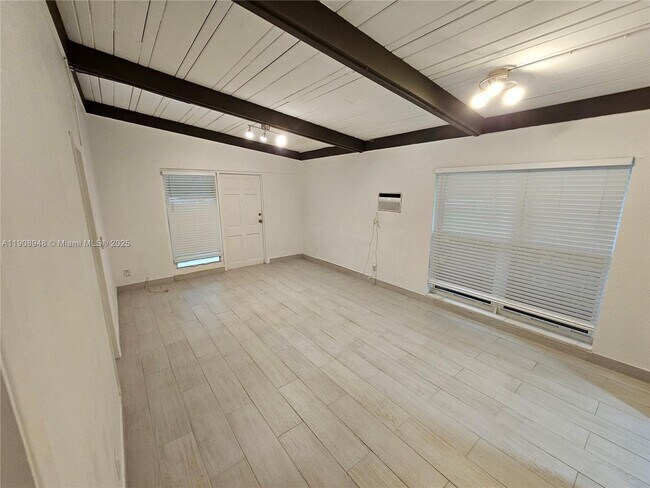 Photo - 227 SE 1st St Unit 7