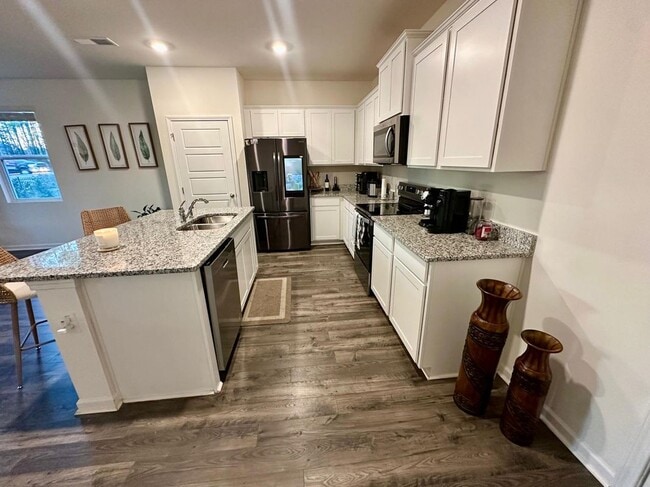 Photo - 608 Gray Br Ct