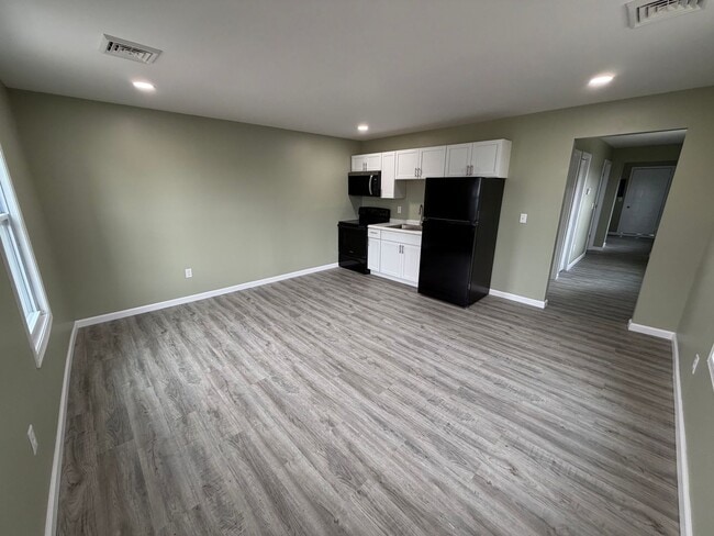 Photo - 2BR 1BA Fresh Interior Remodel.