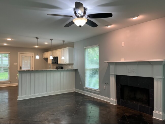 Photo - 71187 Sanders St