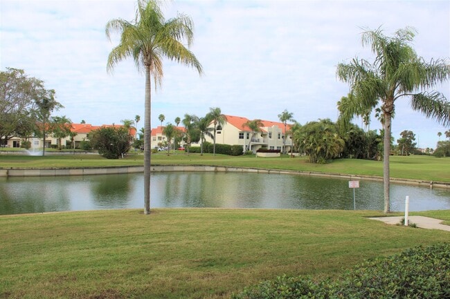 Photo - Unfurnished Annual Updated Ground Level 2/2 split plan Condo-Vista Verde East (Isla Del Sol) Unit 1