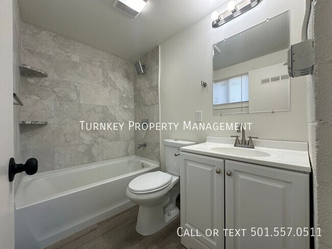 Photo - 904 W 25th St Unit 2