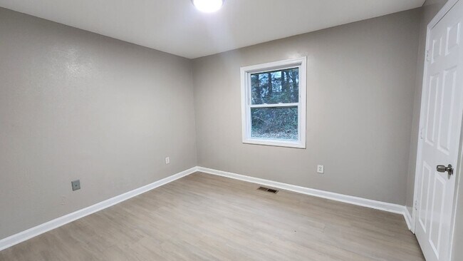 Photo - 2 Hazelwood Cir