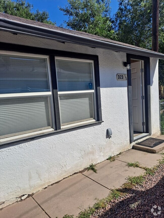 Building Photo - ALL PROSPECTIVE TENANTS MUST SUBMIT A $58 ... Rental