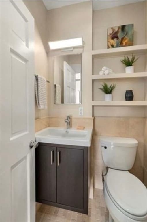 *Pictures are representative samples of the advertised unit. In some cases, the actual units you tou - 400 Commonwealth Ave Unit 13