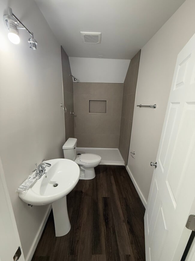 Photo - 425 W Lawrence St Unit 2