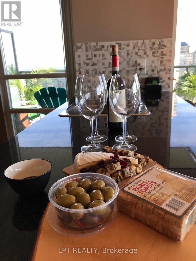 Photo - 15 Legion Rd Unité 1102