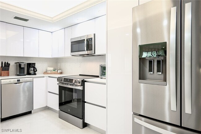 Photo - 592 Beachwalk Cir Unidad N202