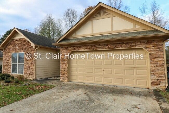 Photo - Family Home in Fox Hollow
