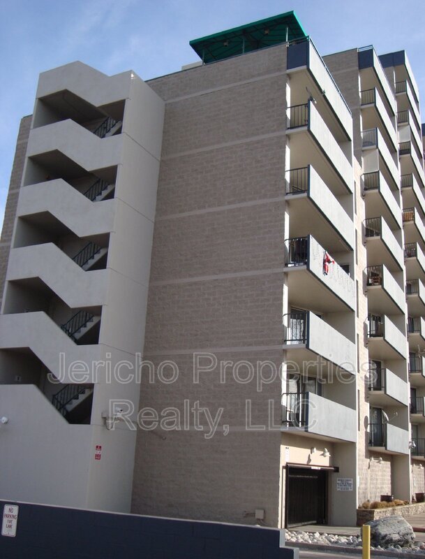 Building Photo - 601 W 11th Ave Unit #418