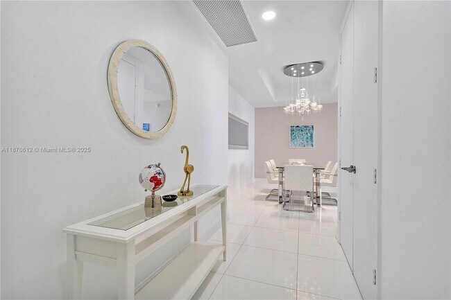 Photo - 15811 Collins Ave Unidad 1205