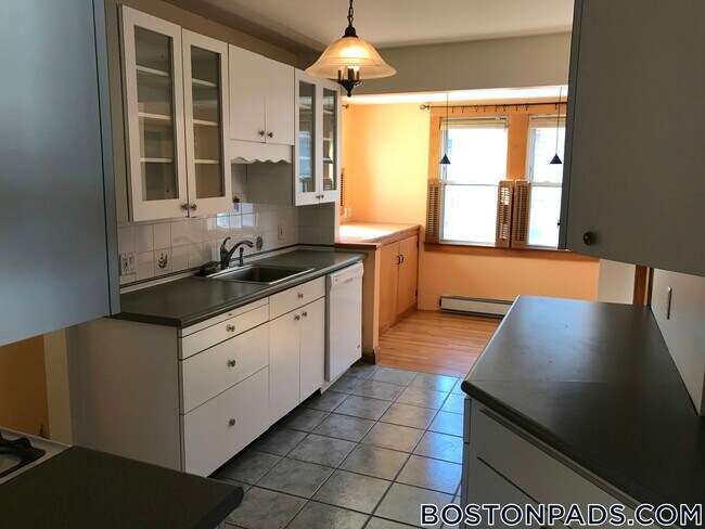 94 Heath St Unit 1