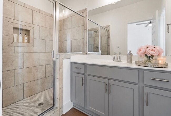 Photo - Call about our move in special!