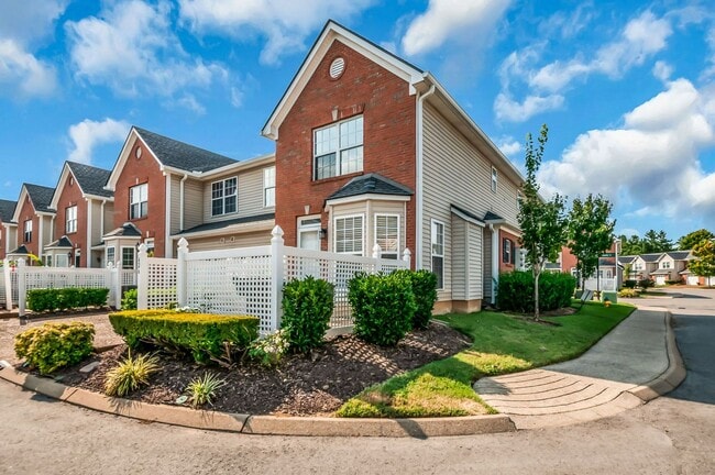 Photo - 426 Compton Ln