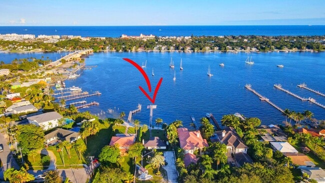 Photo - 310 S Lake Dr