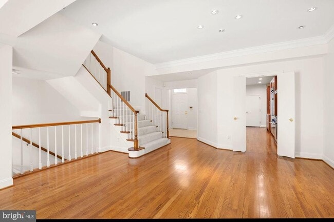 Photo - 4004 Highwood Ct NW