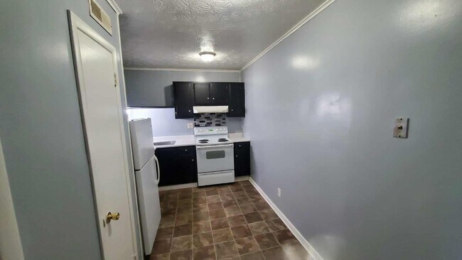 Photo - 107 S Church St