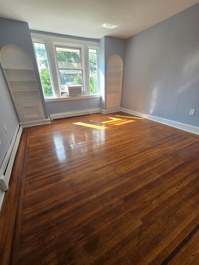 Photo - 4812 Regent St Unit 3