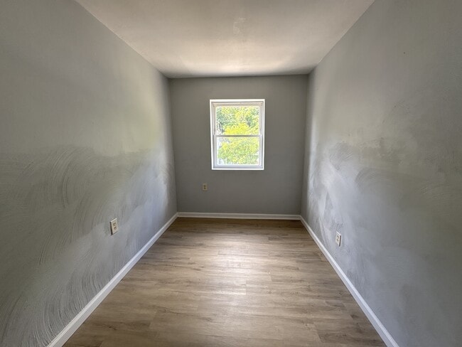 Photo - 1450 Fleming Ave Unit 3