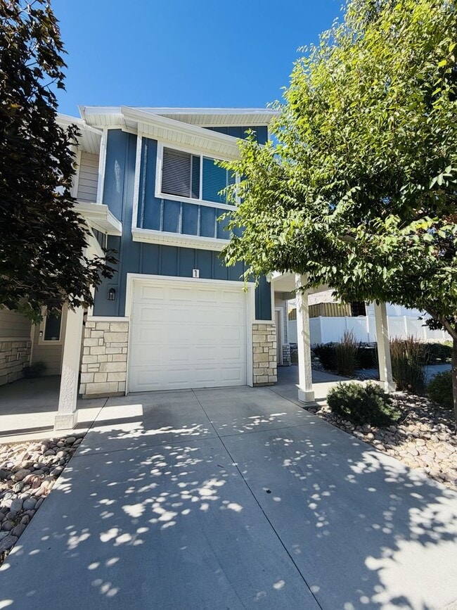 Photo - Move In Special — 1 Month Rent Free | Updated 3 Bed 2.5 Bath Townhome for Rent in North Ogden