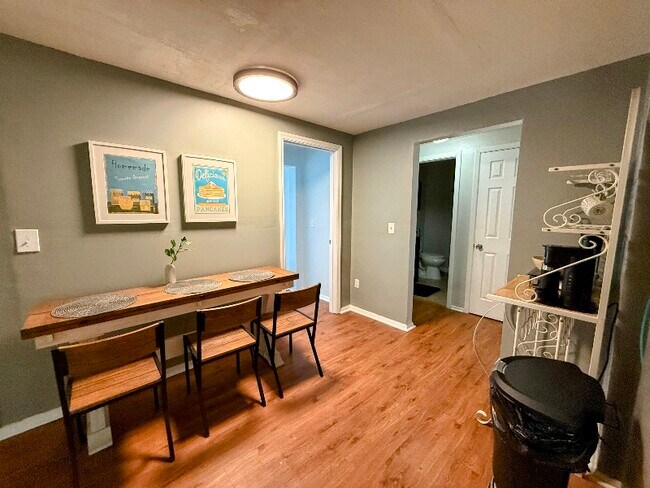 Photo - 413 Marjon Ave