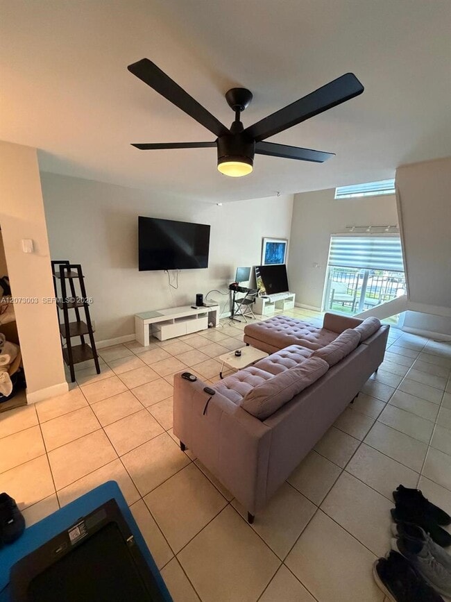 Building Photo - 8600 SW 109th Ave Unit 4-221