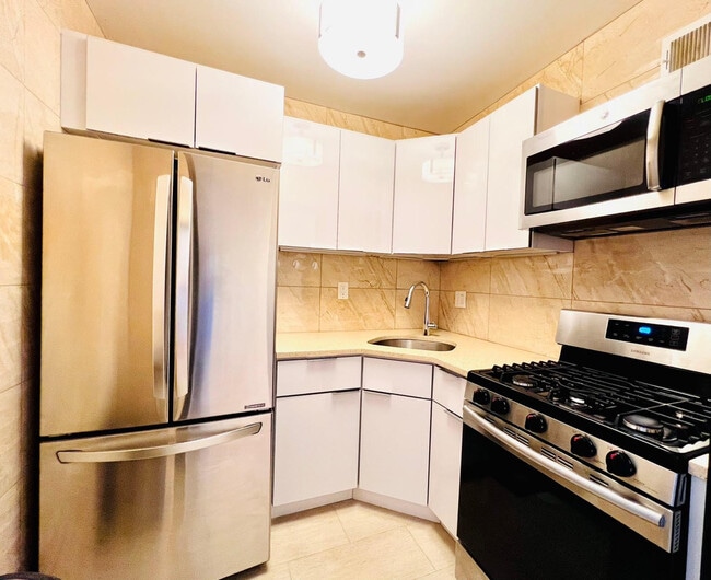 Photo - 20 W 64th St Unit 28M