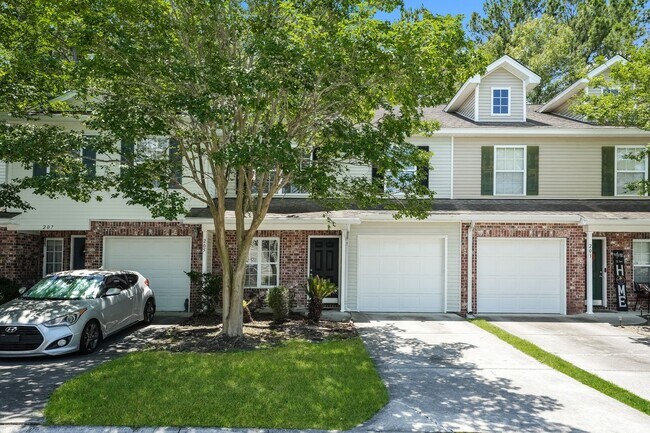 Photo - 2 bedroom 2.5 bath home in Goose Creek