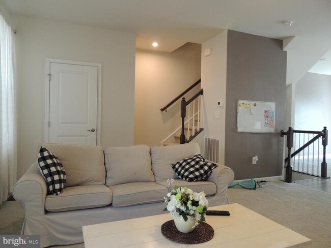 Photo - 309 Landing Dr