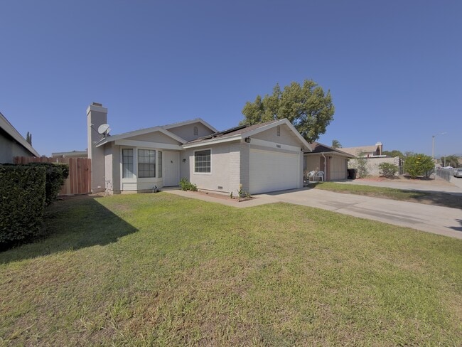 Photo - 7880 Pinyon Ave