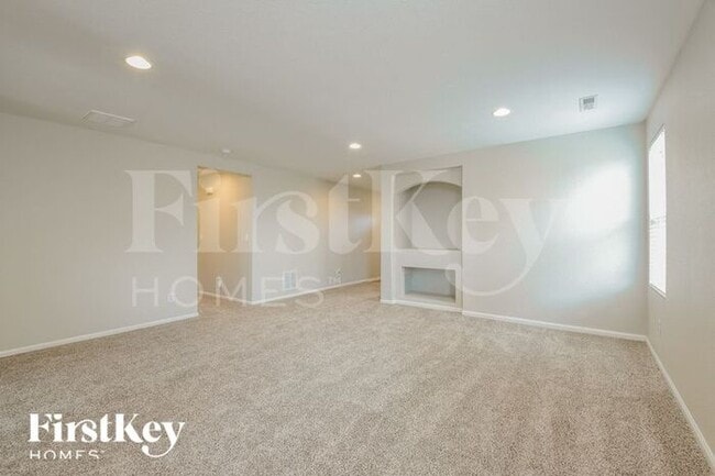 Photo - 865 Willow Dr