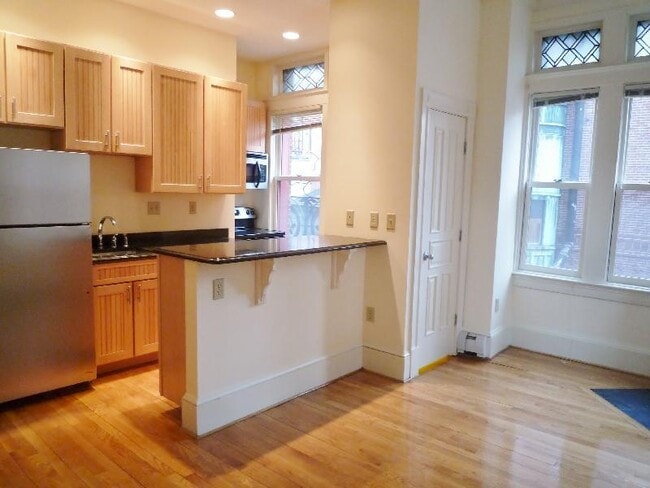 197 Commonwealth Ave Unit 7