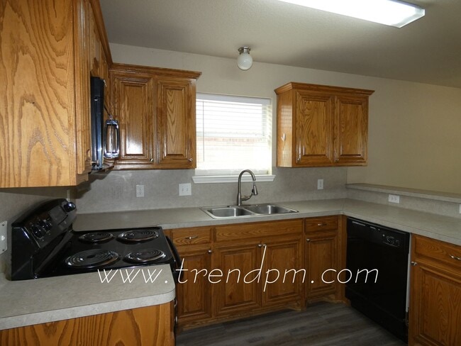 Photo - 10712 Irish Glen Trail