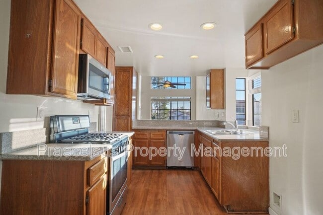 Photo - 1535 Apache Dr