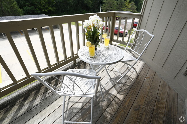 Relájate y disfruta de tu vista al mar - Greenfield Knoll Apartments