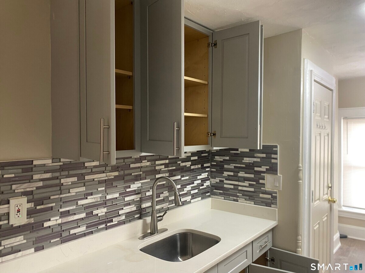 Photo - 454 Summit St